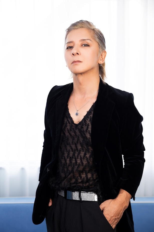 オーラを放つ佇まいのSOPHIA松岡充さん