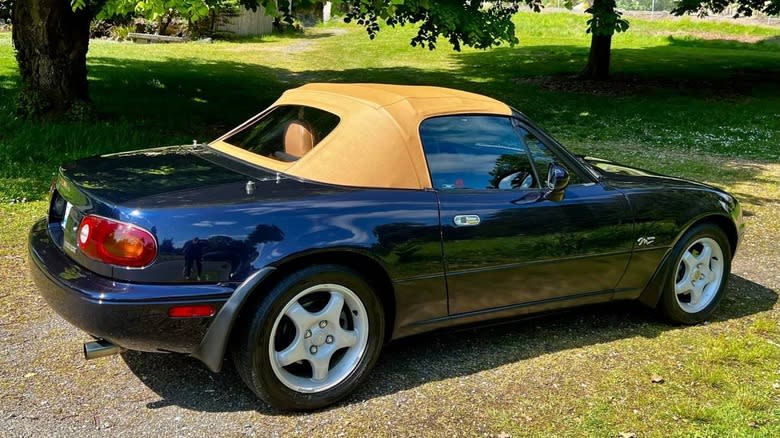1996 Mazda MX-5 Miata M-Edition rear image