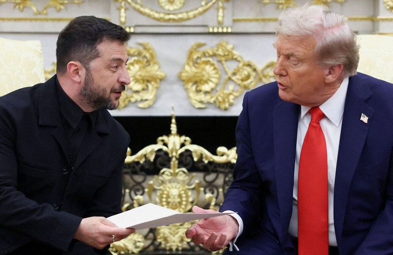 メラニアさんへ　ゼレンスキー氏、妻の手紙をトランプ氏に手渡す