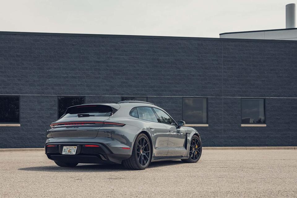 2025 porsche taycan sport turismo gts