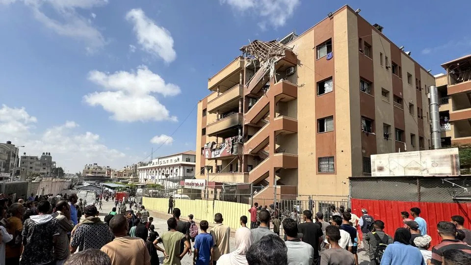 More than a dozen people killed in Israeli strikes on hospital in southern Gaza, including journalists
