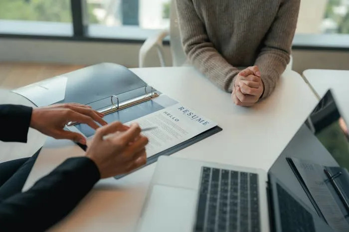 "I Thought It Went Well...": This Jobseeker Was Accidentally CC'ed On A Post-Interview Email That They Were NOT Meant To See