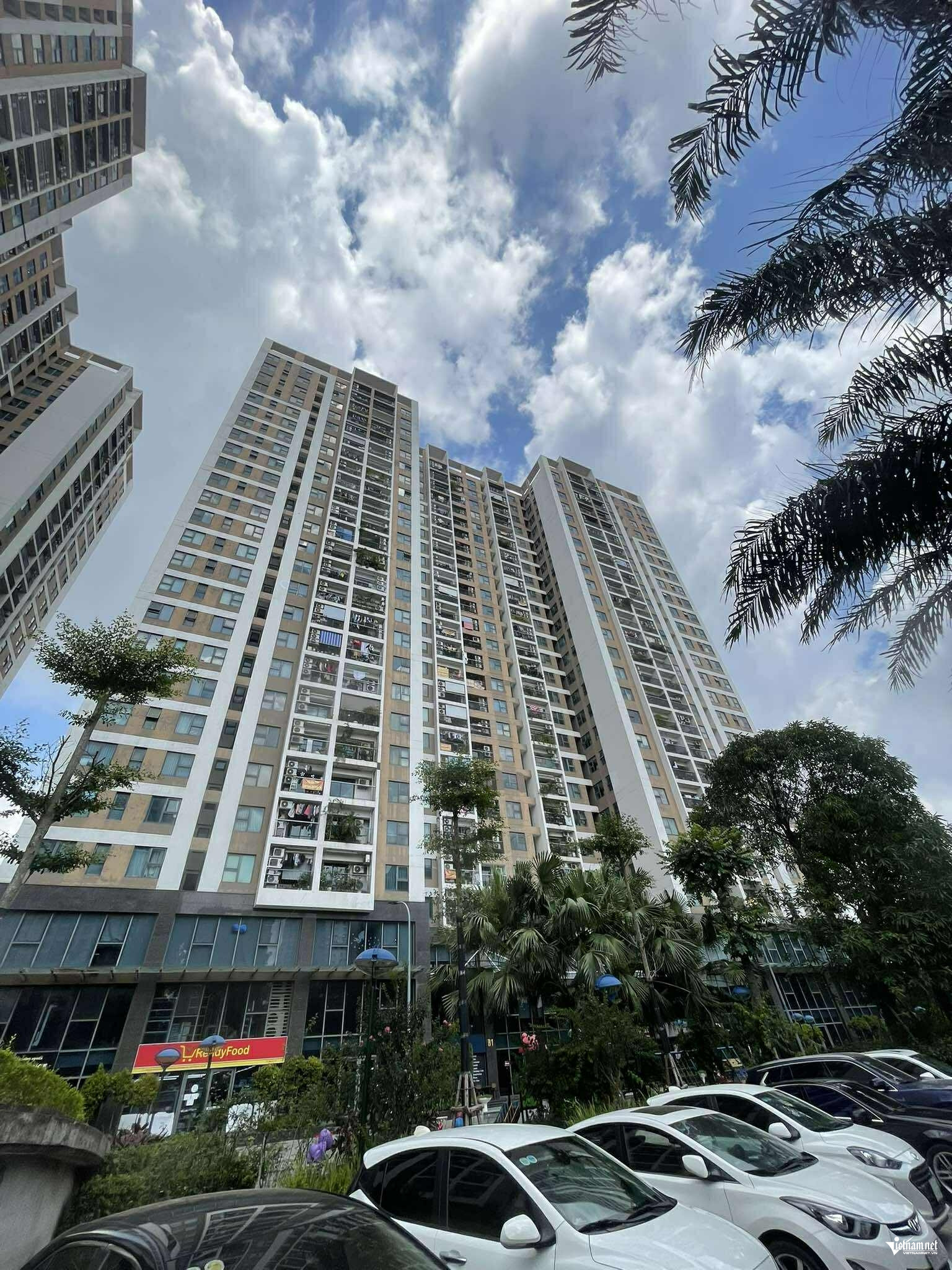 Nguyên nhân người đàn ông xăm trổ hành hung phụ nữ giữa chung cư ở Hà Nội