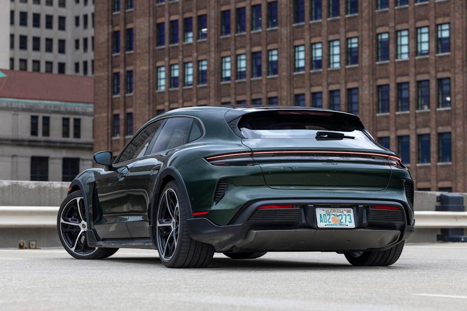 2025 porsche taycan turbo gt