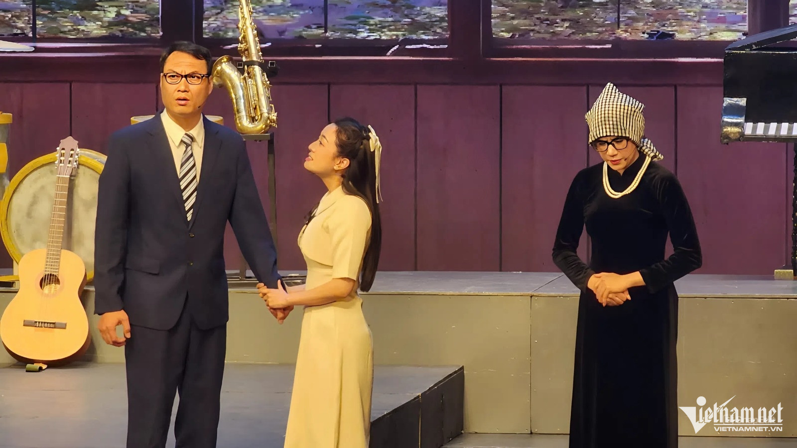 NSND Lê Hùng tái xuất với 'Người thứ ba'