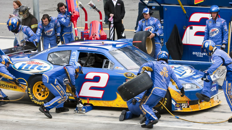 Why NASCAR Uses These Unique Jacks, And How They're So Fast