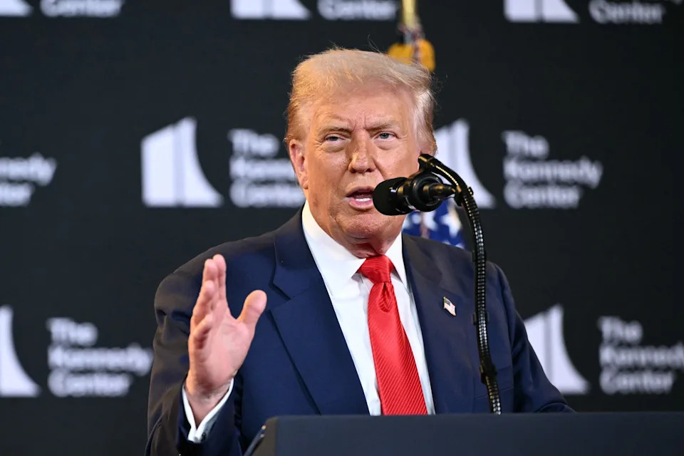 As Guard deploys, Trump to seek 'long-term' federal control of DC police