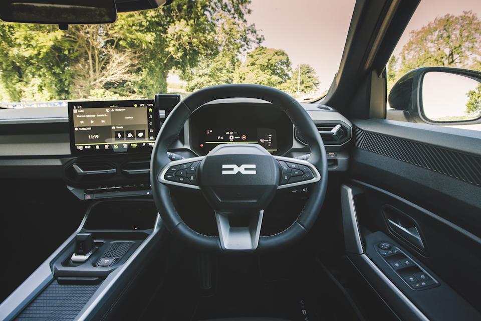 Dacia Bigster review 2025 11 dash