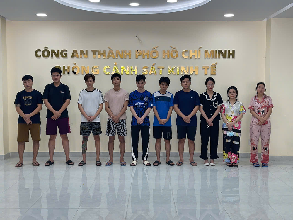 Bắt 10 đối tượng bán 'khí cười' tại cơ sở 90’s House, thu hàng chục tỷ đồng