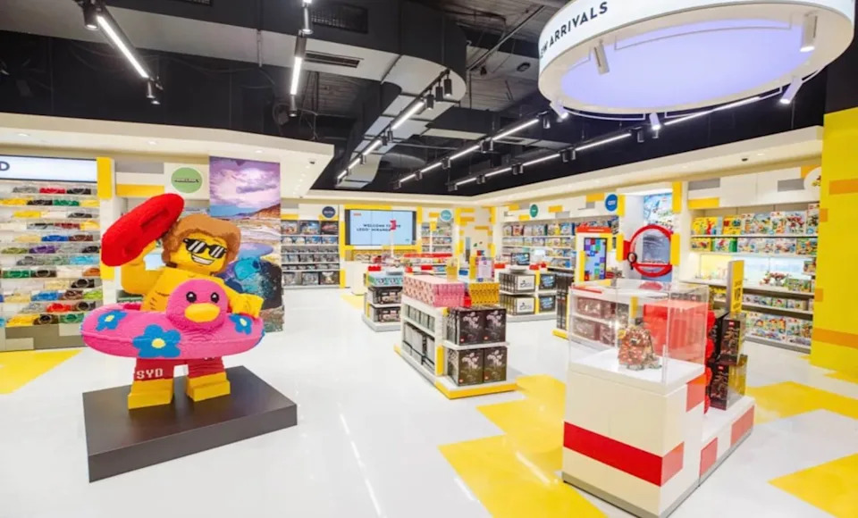Minnesota's second LEGO store opens its doors