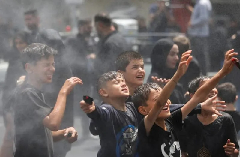 Scorching heat in Iran forces closure of public buildings, banks
