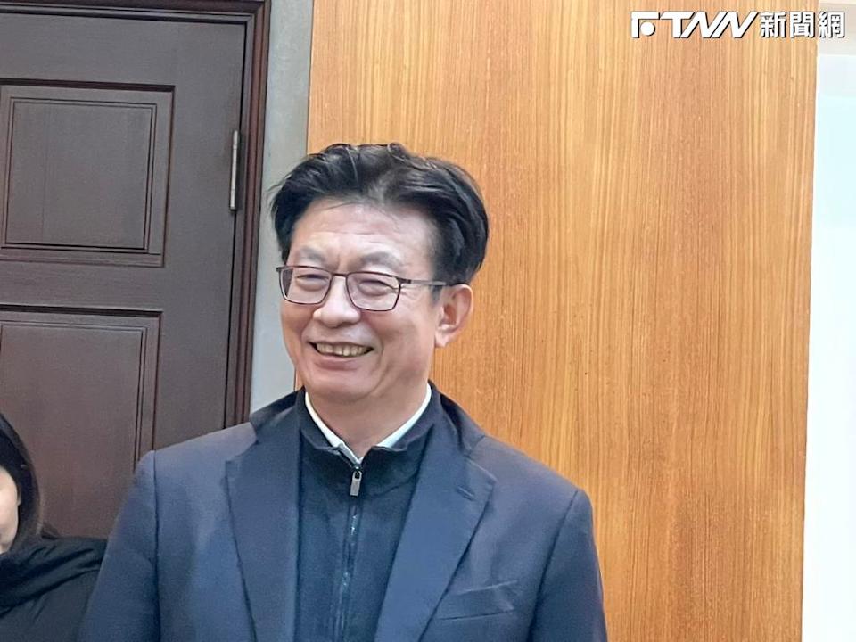 普發現金不排富 郭國文宣布全捐再加碼：連同薪水一起捐給災區