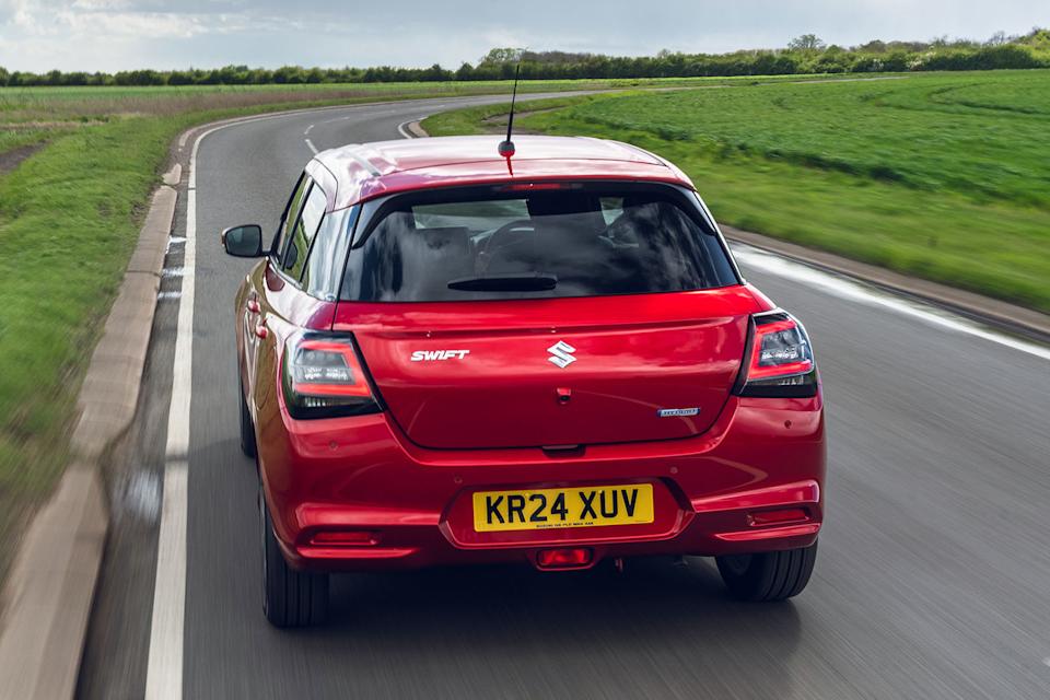 Suzuki Swift rear tracking
