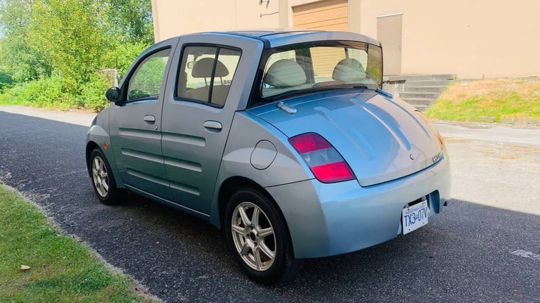 2000 Toyota WiLL Vi Rear image