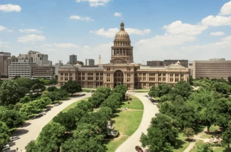 Illinois judge rejects Texas legislature lawsuit over absconding Dems