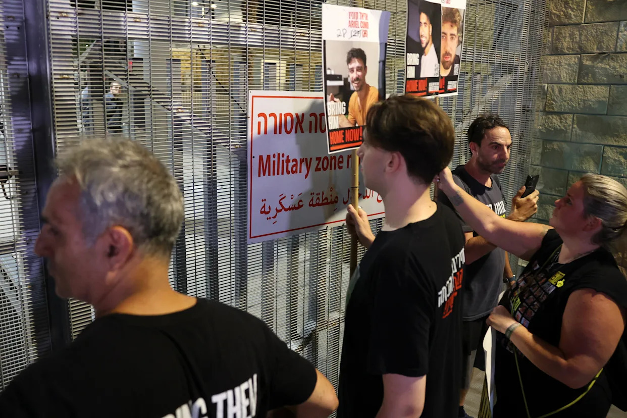 Israeli captive families confront police outside army headquarters