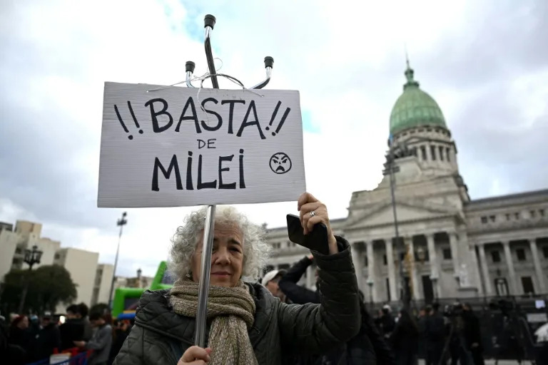 Pensioners on the frontline of Argentina's fiery politics
