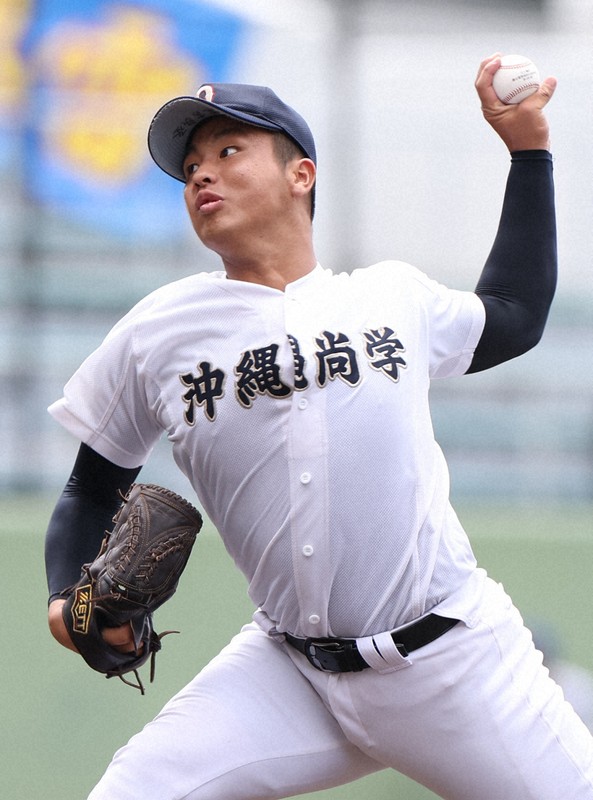 沖縄尚学の末吉良丞=沖縄セルラースタジアム那覇で2025年7月13日、喜屋武真之介撮影