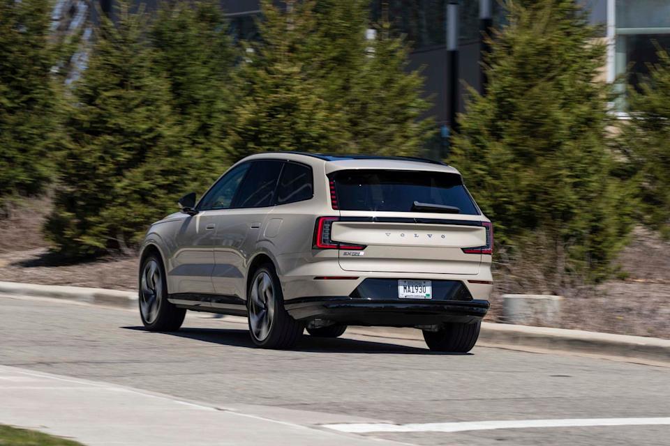 2025 volvo ex90