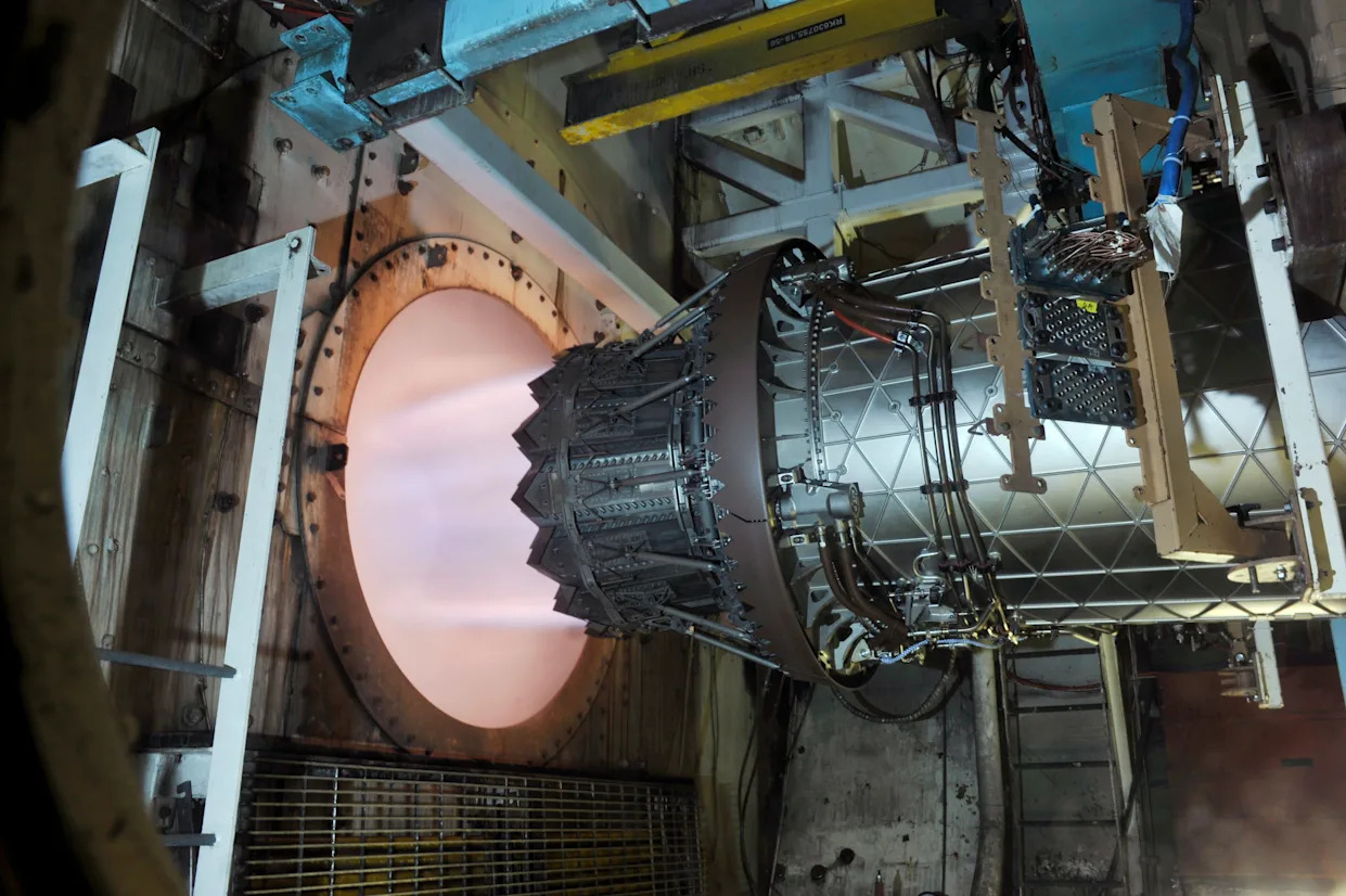 Navy awards Pratt $2.9B contract to build more F-35 engines