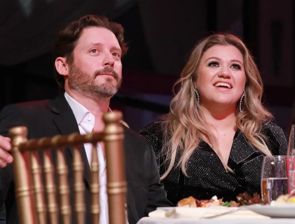 Brandon Blackstock and Kelly Clarkson attend Billboard’s Women in Music Awards on Nov. 30, 2017. Getty Images for FIJI Water