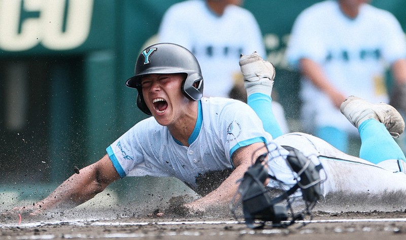 山梨学院が9年ぶり初戦突破　聖光学院降す　夏の甲子園