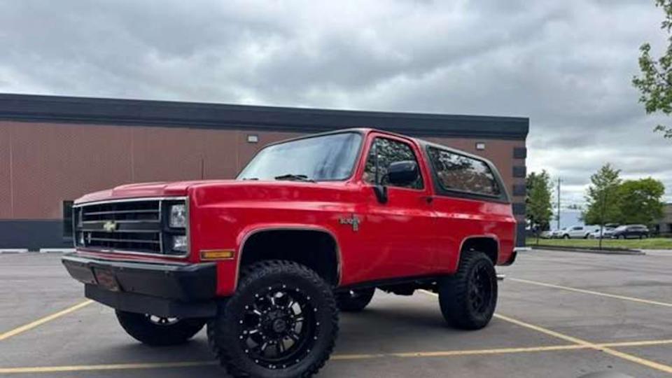 Modified 1985 Chevrolet K5 Blazer 4x4 Headlines at Sandusky Summer Classic Auction