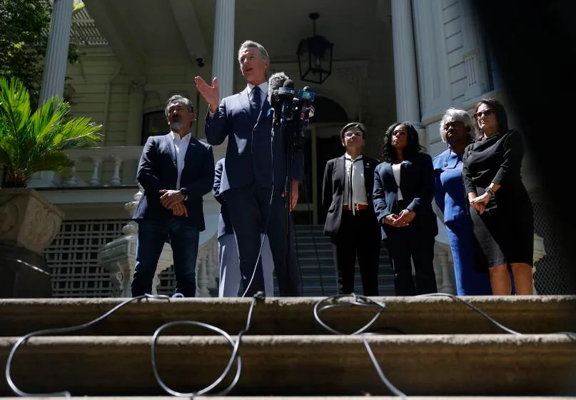 Texas Democrats meet with Newsom to stop Trump's push to 'rig' the 2026 election