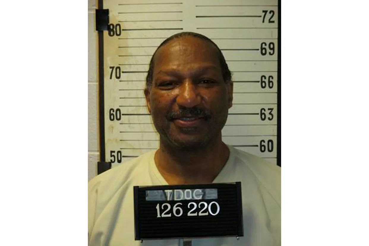 Tennessee readies for execution of man with working implanted defibrillator