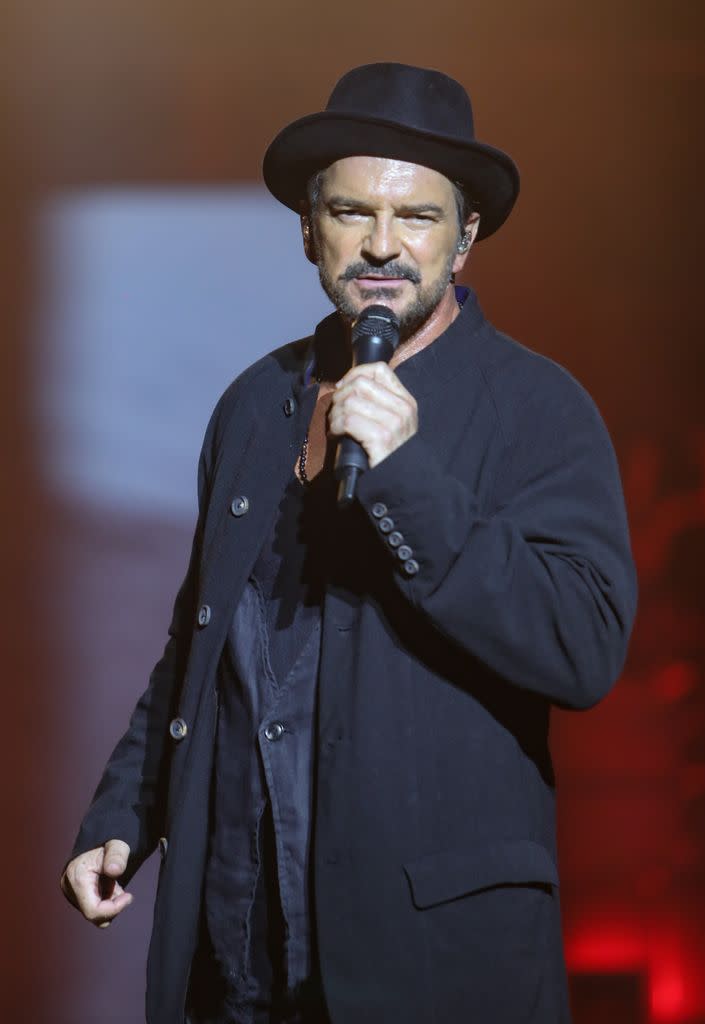 Ricardo Arjona en un concierto en Cancún como parte de su 'Blanco y Negro Tour' en el Estadio Beto Avila el 10 de marzo de 2023.