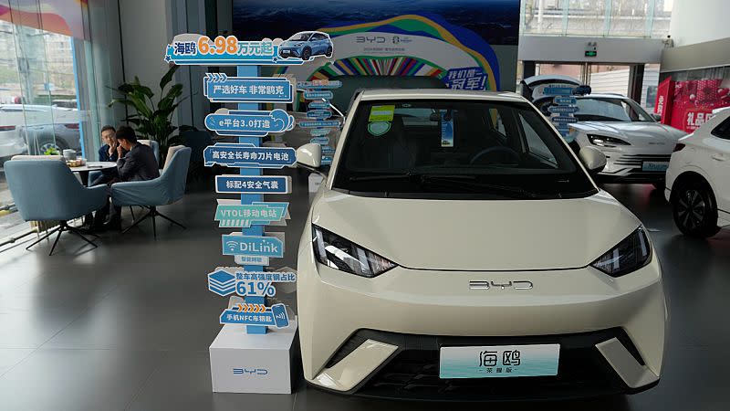 Chinese new car sales on track to return to 2023 growth levels as NEV sales continue to rise