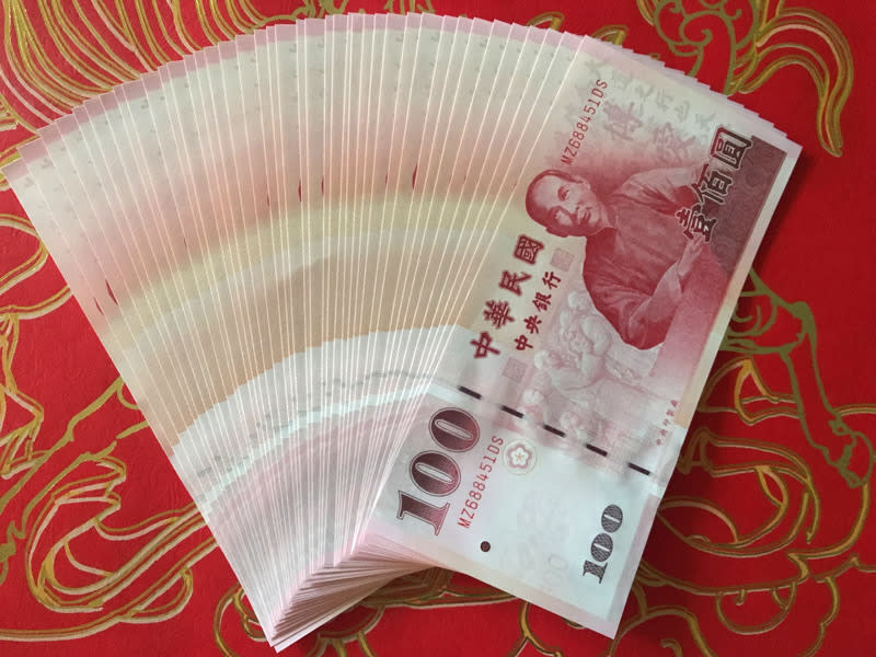 70萬軍公教加薪泡湯！政府為省2百億元卻帶來四大不利｜憶如犀利講