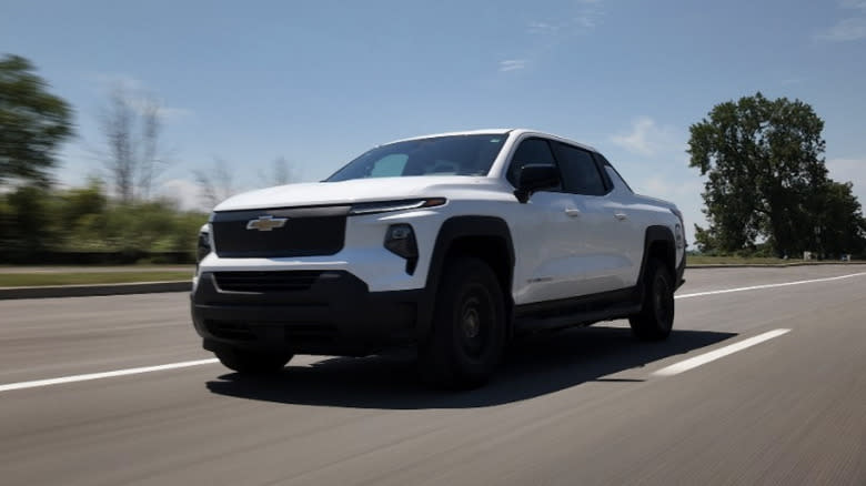 Chevy Just Broke The EV Range Record By Driving A Silverado 1,059 Miles, But You'll Never Get Anywhere Close To That