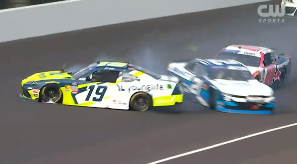 xfinity series cars crashing at ims