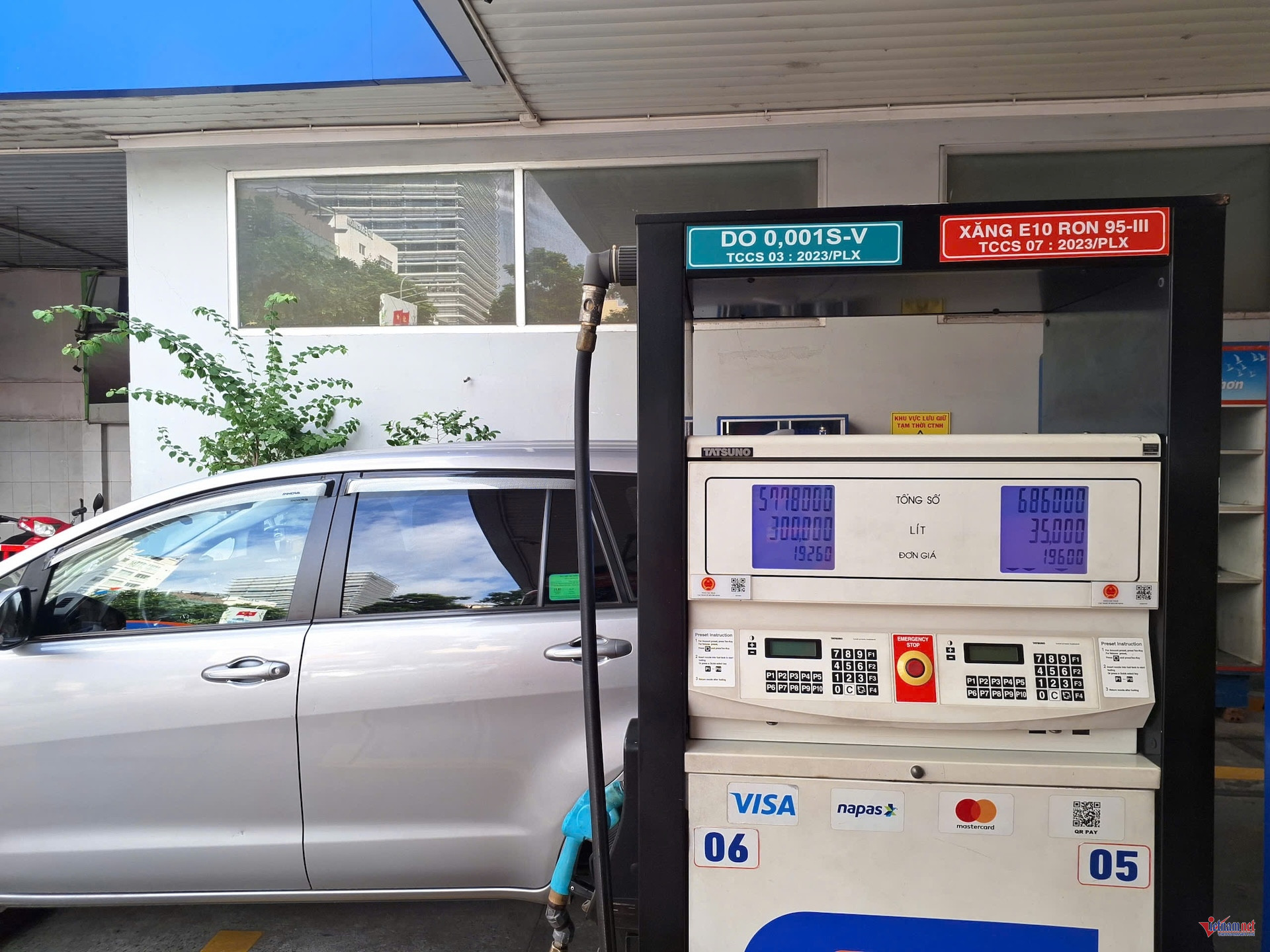 Xăng E10 phủ sóng cả nước từ 2026, nông dân có cơ hội thoát cảnh bán sắn giá rẻ
