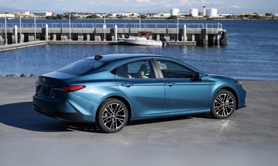 2025 Toyota Camry XLE AWDToyota