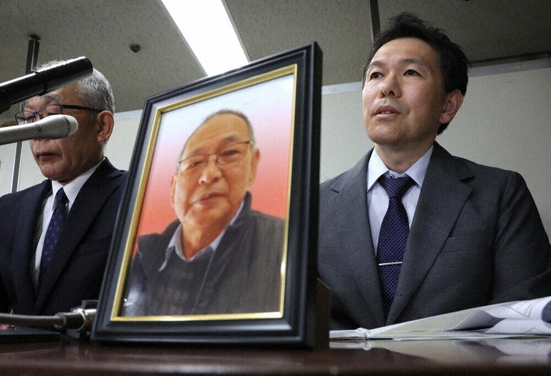 大川原冤罪、勾留中に死亡した元顧問の墓前で警視庁副総監らが謝罪