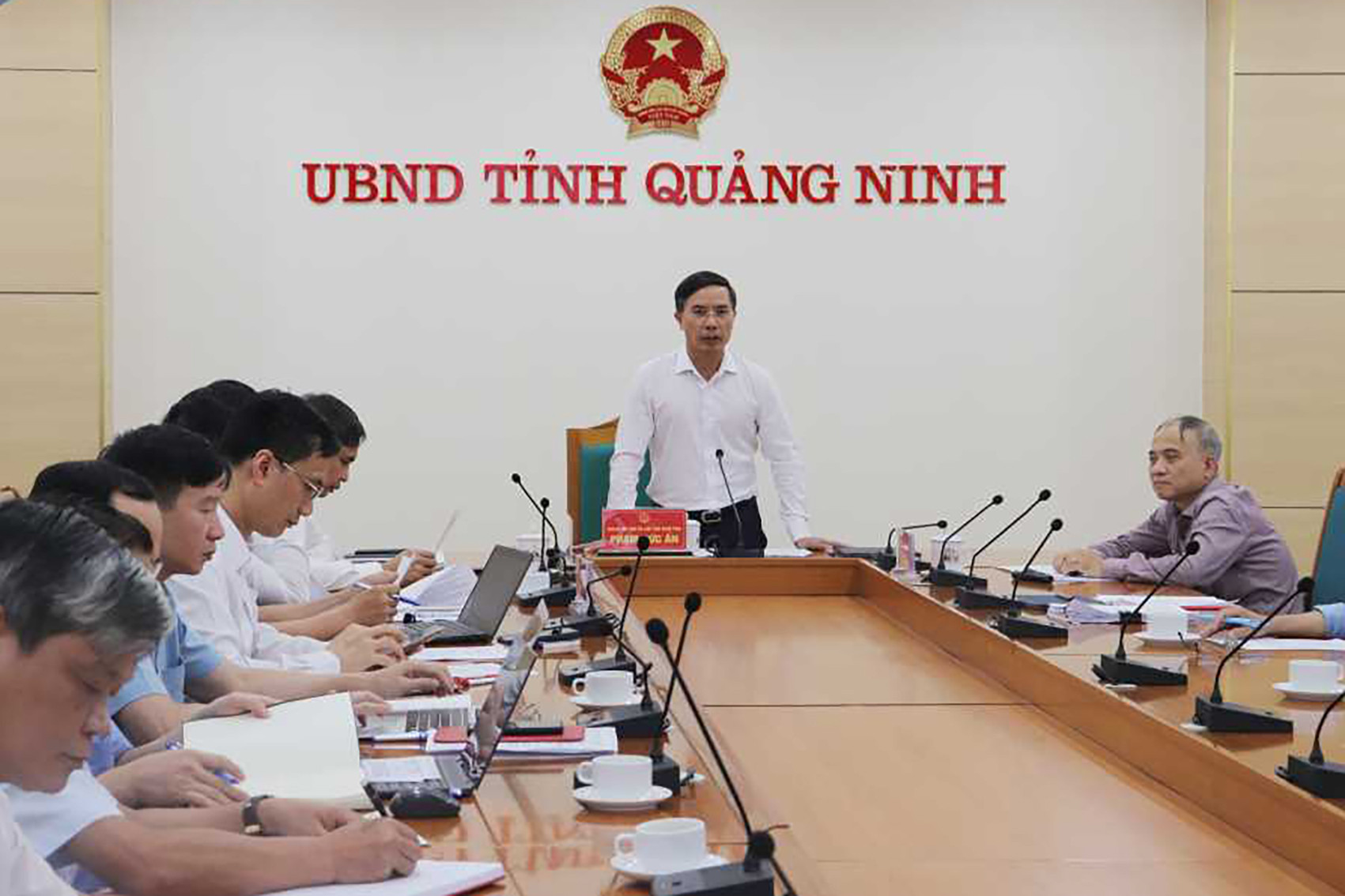 Quảng Ninh nghiên cứu lắp thiết bị cảnh báo giông, lốc trên vịnh Hạ Long