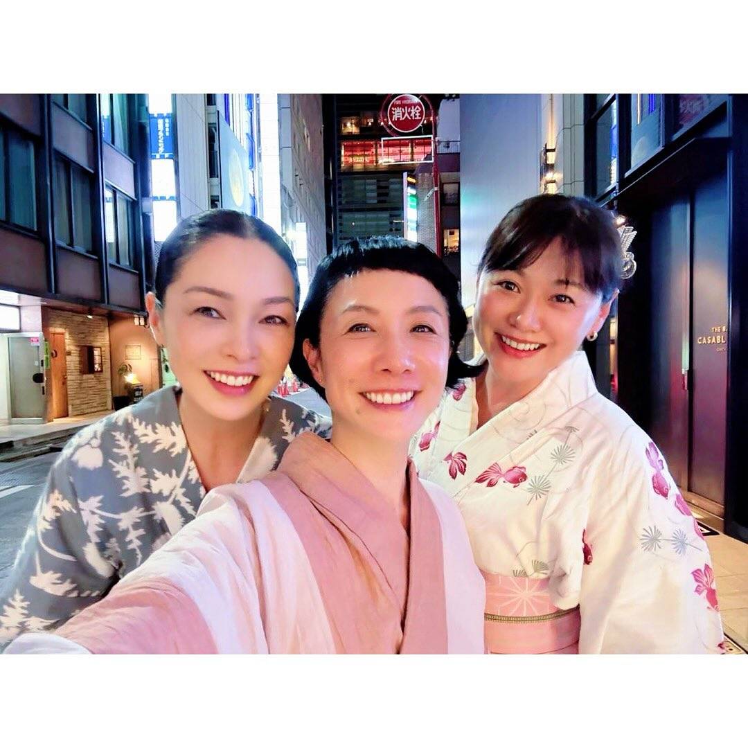 mcSister、non-no…90年代〝女子の憧れ〟43歳モデルが同期再集結3ショット公開!スタイル健在姿に「まだまだ、やんちゃっぽい」「感動的」「変わらず可愛いしお美しい…!!」
