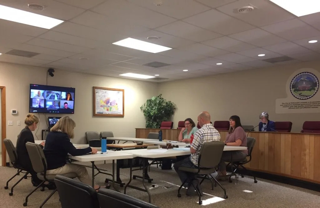 Oregon ethics commission pursues legislative action, further revision on meetings policy