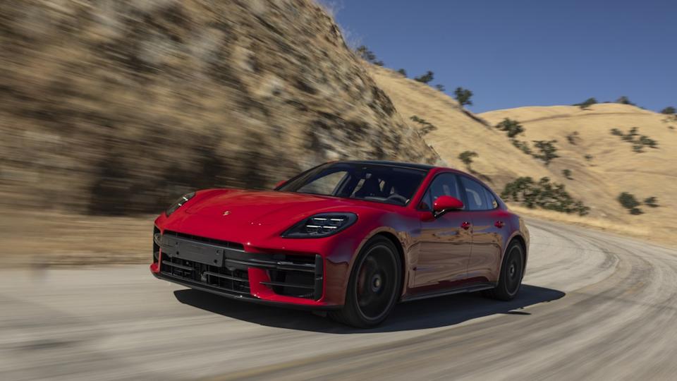 2025 Porsche Panamera GTSPorsche