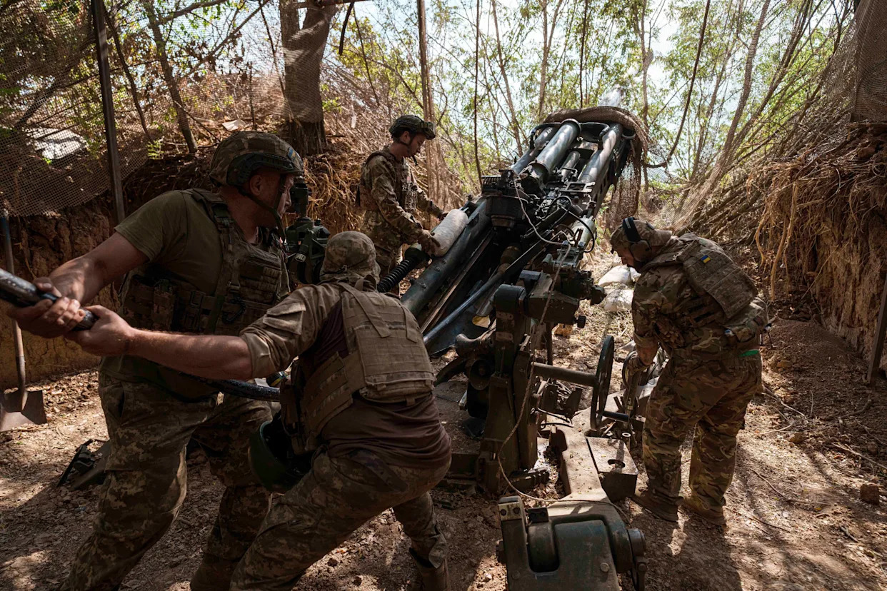 Ukrainian troops have little hope for peace as Trump's deadline for Russia arrives