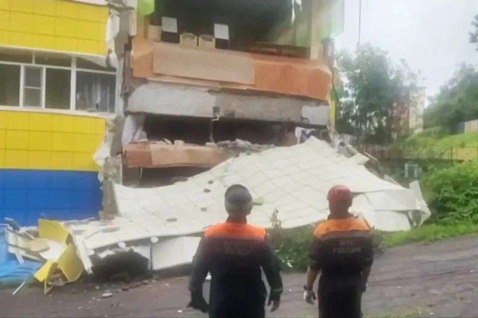 Image: RUSSIA-JAPAN-QUAKE-TSUNAMI (Russian Ministry of Emergency Situations / AFP via Getty Images)