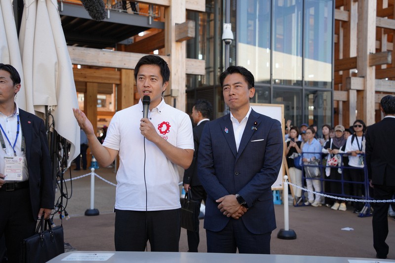 万博会場で小泉農相に維新代表が異例同行　「ポスト石破」候補に接近