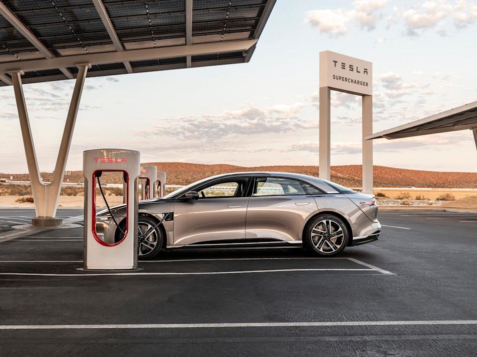 2026 lucid air charging at tesla supercharger