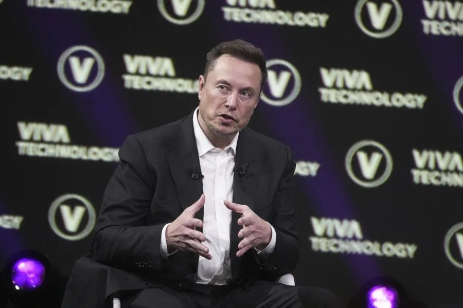 Musk threatens to sue Apple over X, Grok absence on recommended apps list