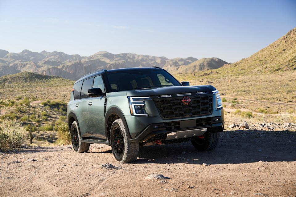Featuring an unmistakably rugged design, the first-ever Armada PRO-4X -- the most capable in model history -- tackles the toughest terrains with effortless capability.