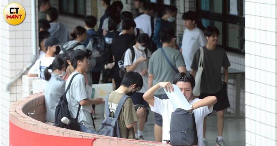 114學年度分科測驗今天公布成績，預計8月13日放榜。（圖／趙世勳攝）