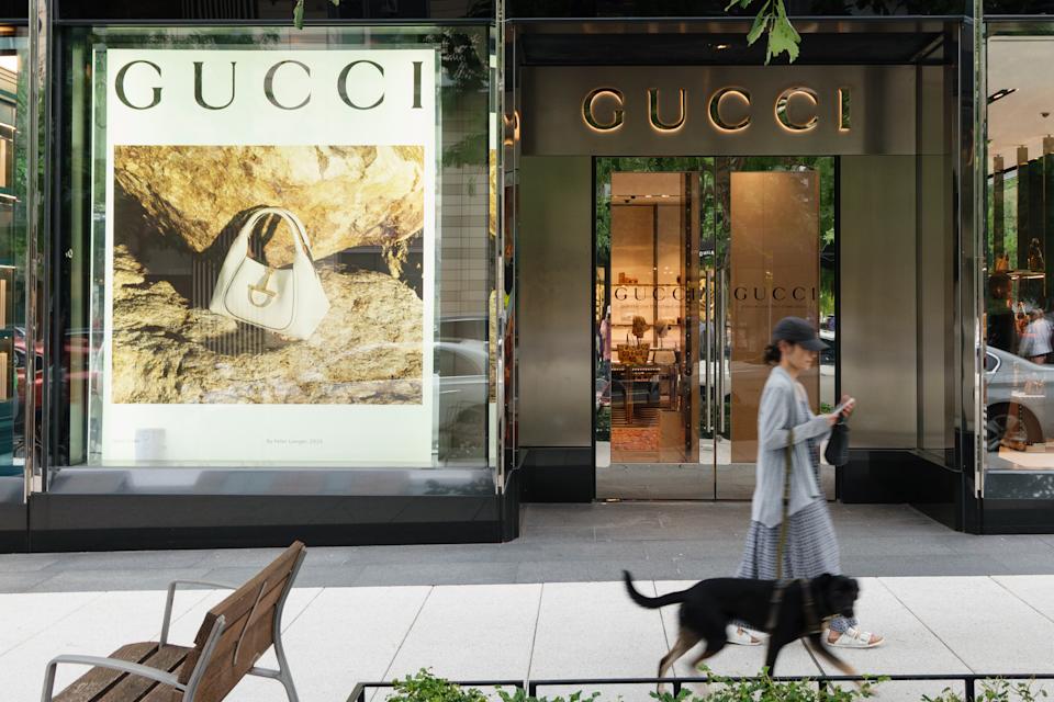 Varios factores han permitido que marcas emblemáticas como Gucci, Prada y Louis Vuitton amplíen su alcance hacia públicos más amplios y diversos. (Photo by Kevin Carter/Getty Images)