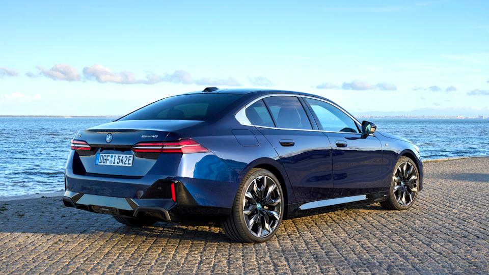 BMW Drops Appealing 2026 i5 Lease Offers for August